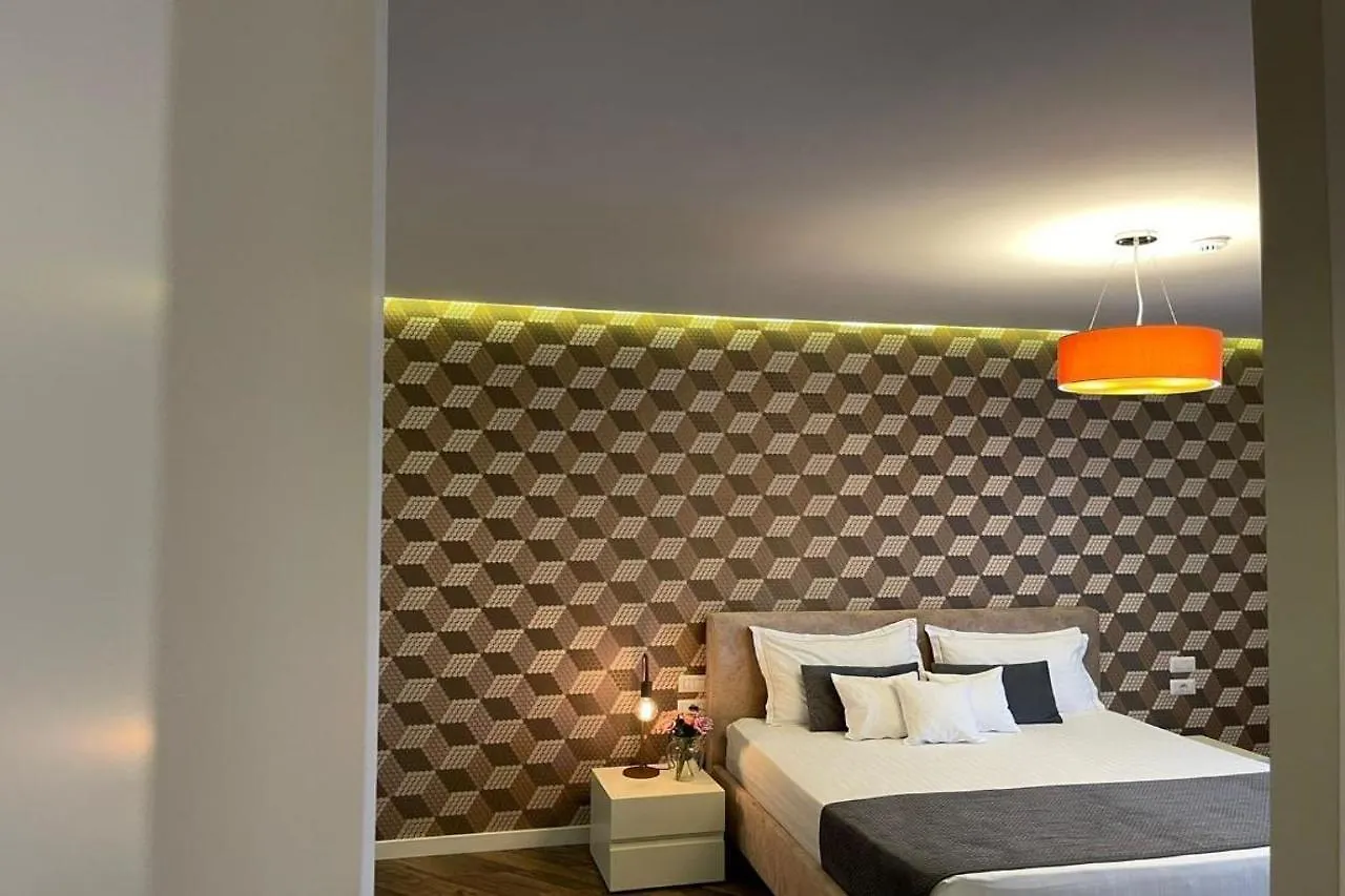 Light Hotel Yzberishti