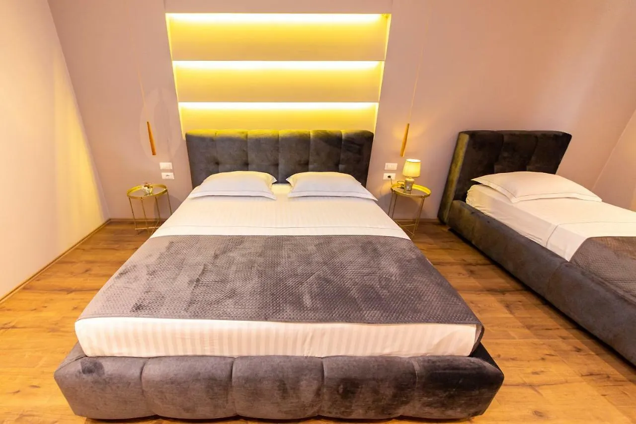 Light Hotel Tirana Albanie